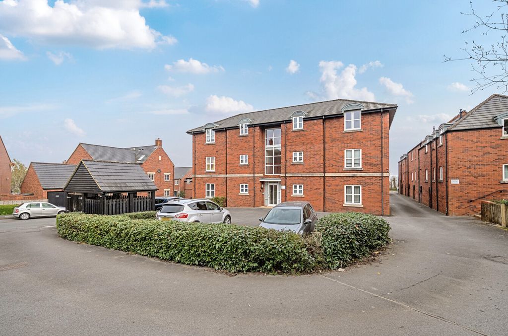 Additional image 14 of 2 bed flat for saleCunetio Gardens, White Horse Road, Marlborough SN8