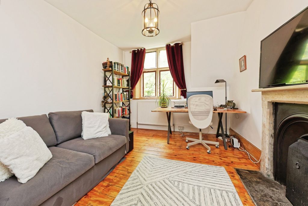 Additional image 16 of 3 bed flat for saleNew Dover Road, Canterbury, Kent CT1