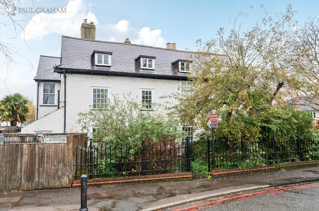 Additional image 6 of 2 bed flat for saleWestcroft Road, Carshalton SM5