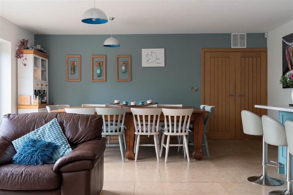 Additional image 13 of 6 bed detached house for saleLansdale House, Riggotts Lane, Walton, Chesterfield S42