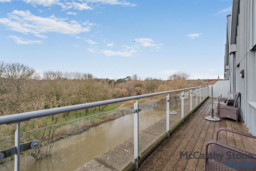 Additional image 2 of 2 bed flat for saleBowles Court, Westmead Lane, Chippenham, Wiltshire SN15