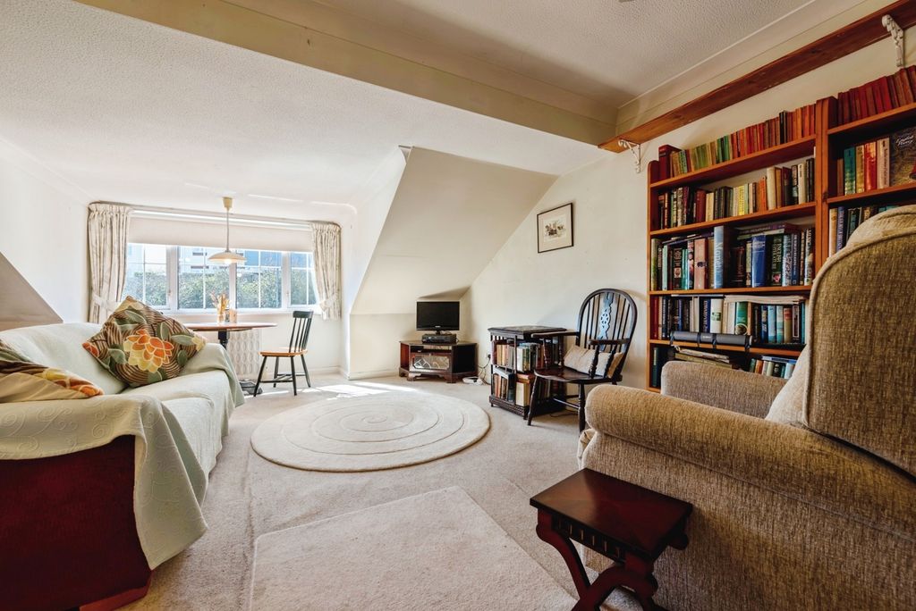 Additional image 6 of 2 bed flat for saleWest Hill, Wadebridge, Cornwall PL27