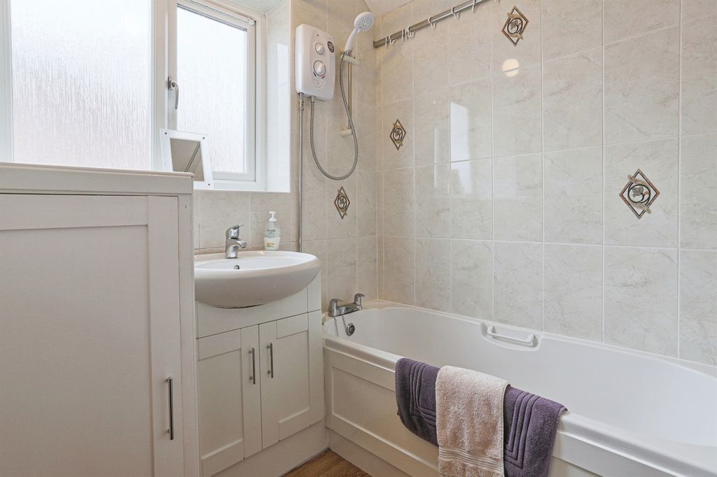 Additional image 8 of 3 bed detached house for saleFerrybridge Road, Castleford WF10