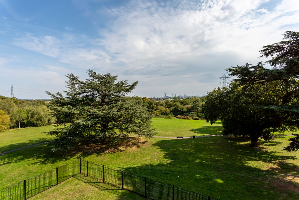 Additional image 38 of 2 bed flat for salePoulter Park, Bishopsford Road, Morden SM4