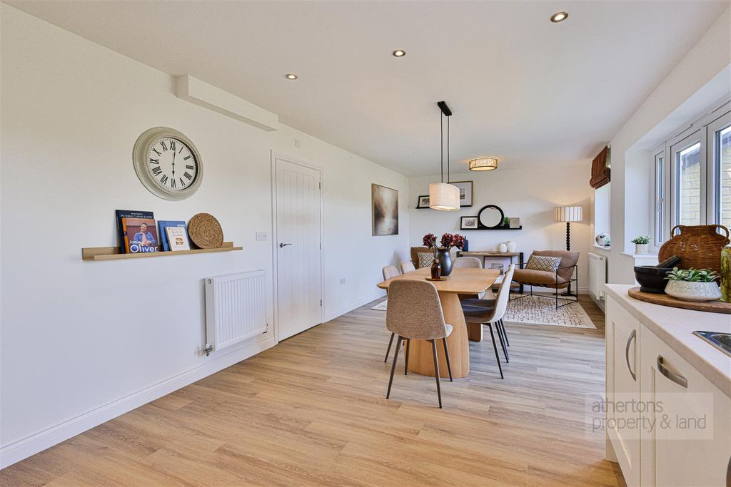 Additional image 10 of 4 bed detached house for saleMeadow View Close, Worsthorne, Burnley BB10
