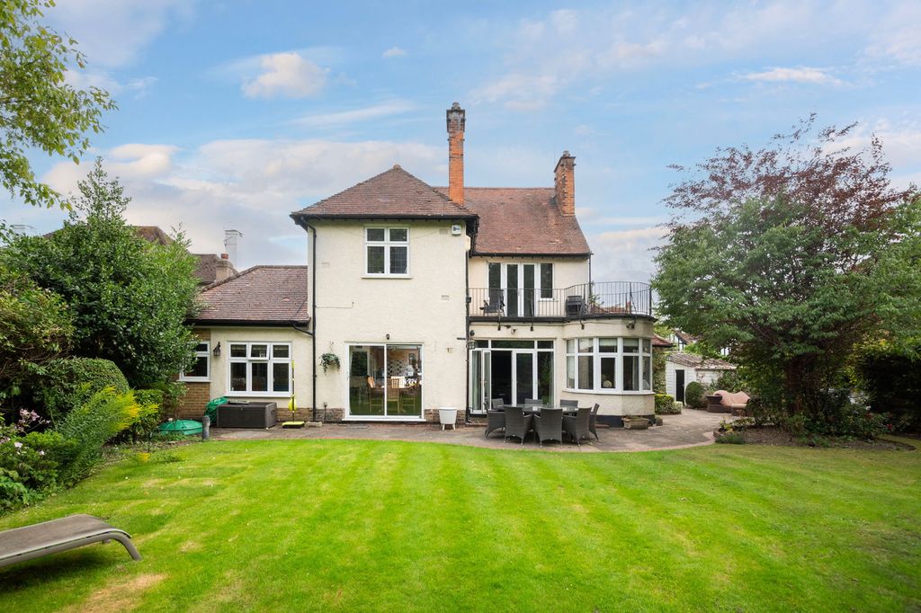 Additional image 19 of 5 bed detached house for saleHeathfield Road, Bushey WD23