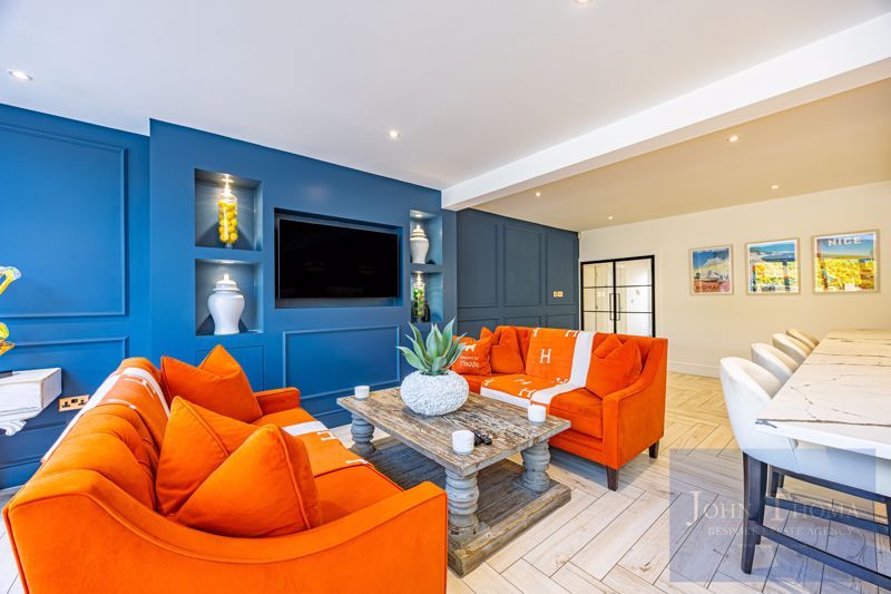 Additional image 10 of 5 bed detached house for saleTomswood Road, Chigwell IG7