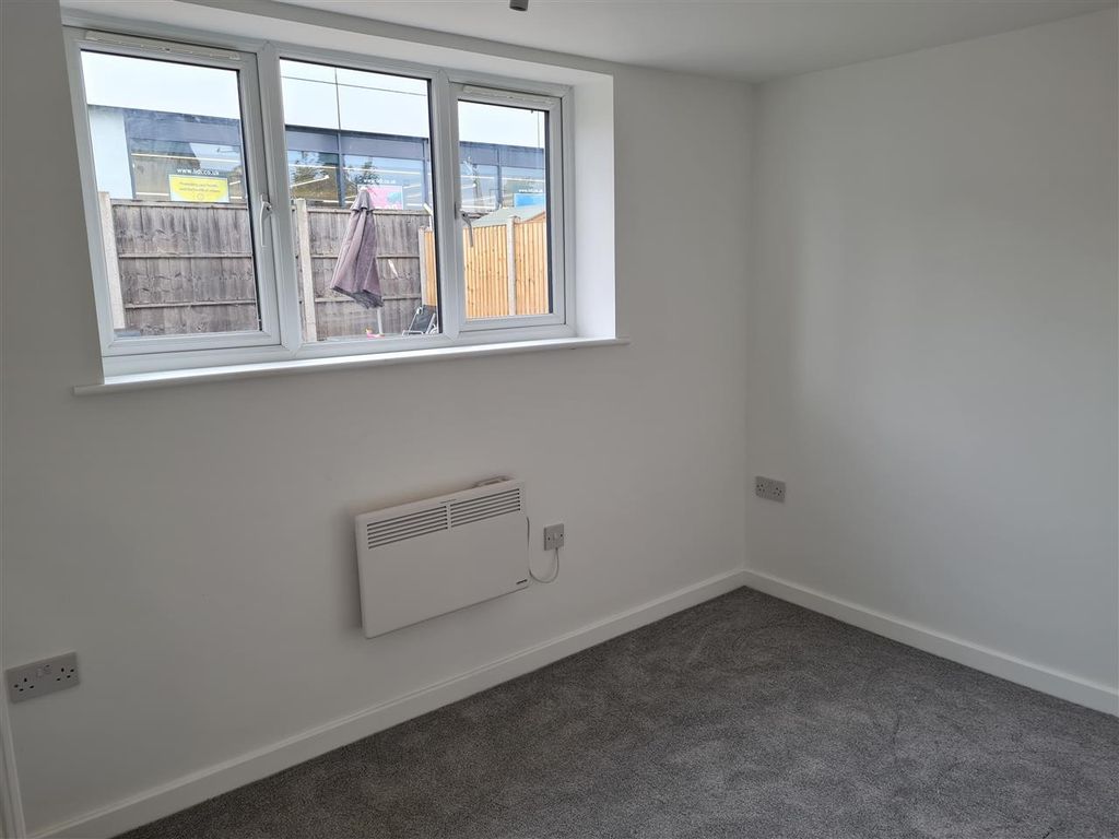 Additional image 11 of 13 bed flat for saleOld Road, Clacton On Sea CO15
