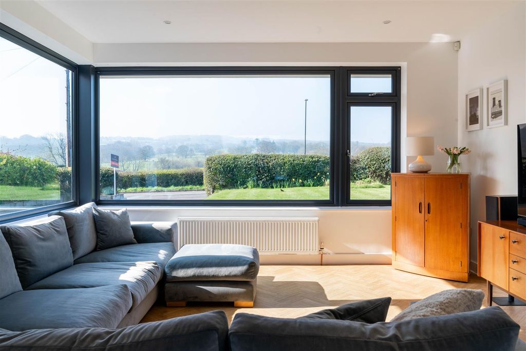 Additional image 19 of 4 bed detached house for saleWalton Back Lane, Walton, Chesterfield S42