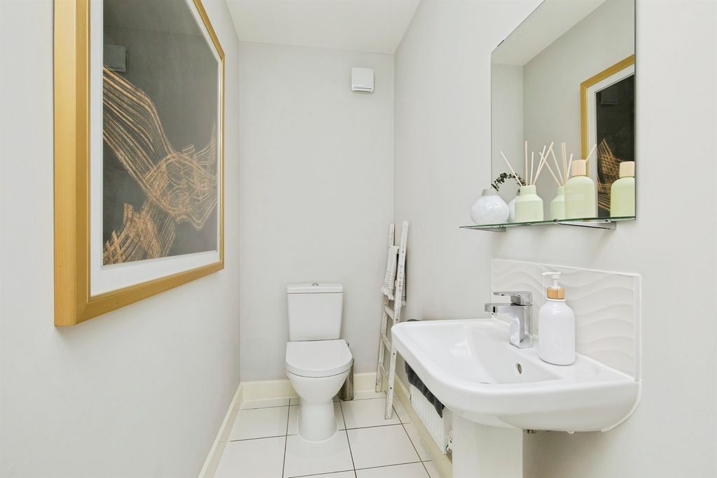 Additional image 15 of 5 bed detached house for saleReservoir Road, Burton-On-Trent DE14