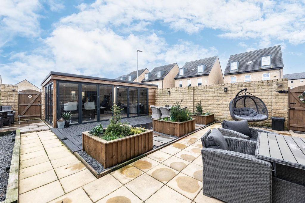 Additional image 14 of 4 bed detached house for salePlumpton Crescent, Castleford WF10