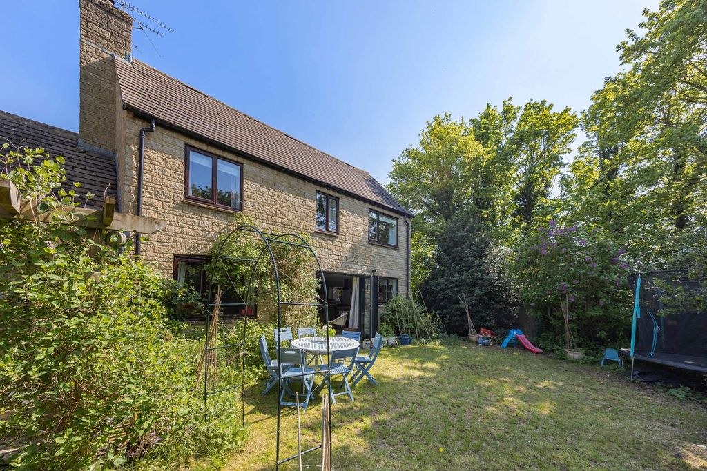 Additional image 19 of 5 bed detached house for saleMorestall Drive, Cirencester, Gloucestershire GL7