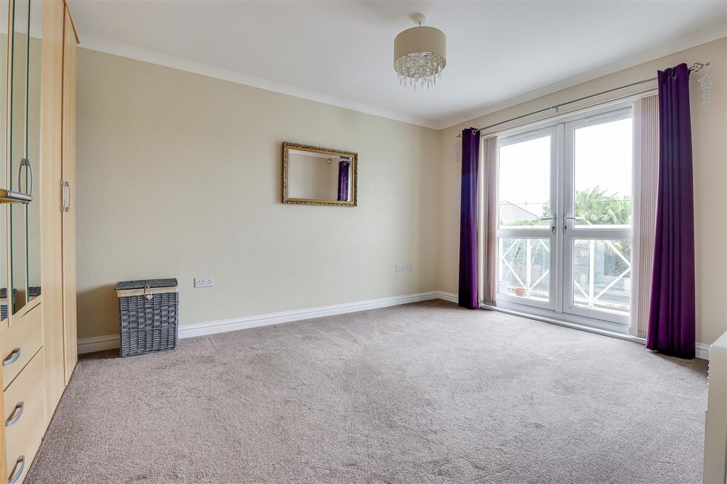 Additional image 9 of 1 bed property for saleLong Road, Canvey Island SS8