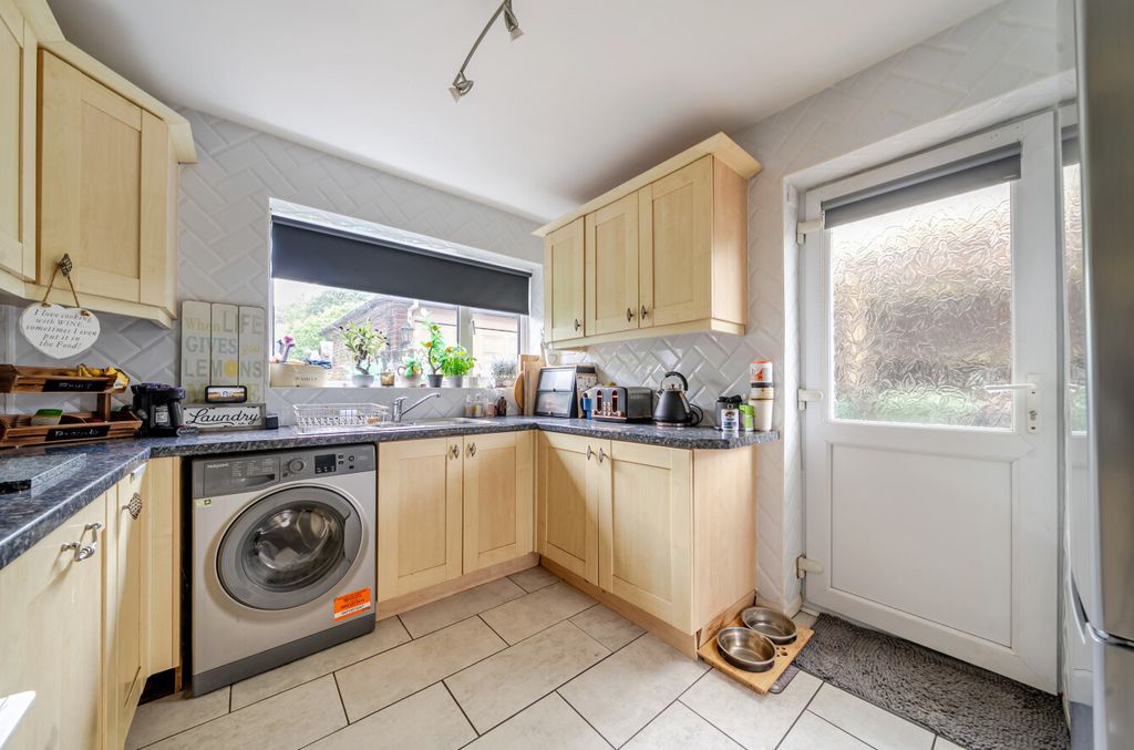 Additional image 4 of 4 bed semi-detached house for saleEdgebury, Chislehurst, Kent BR7
