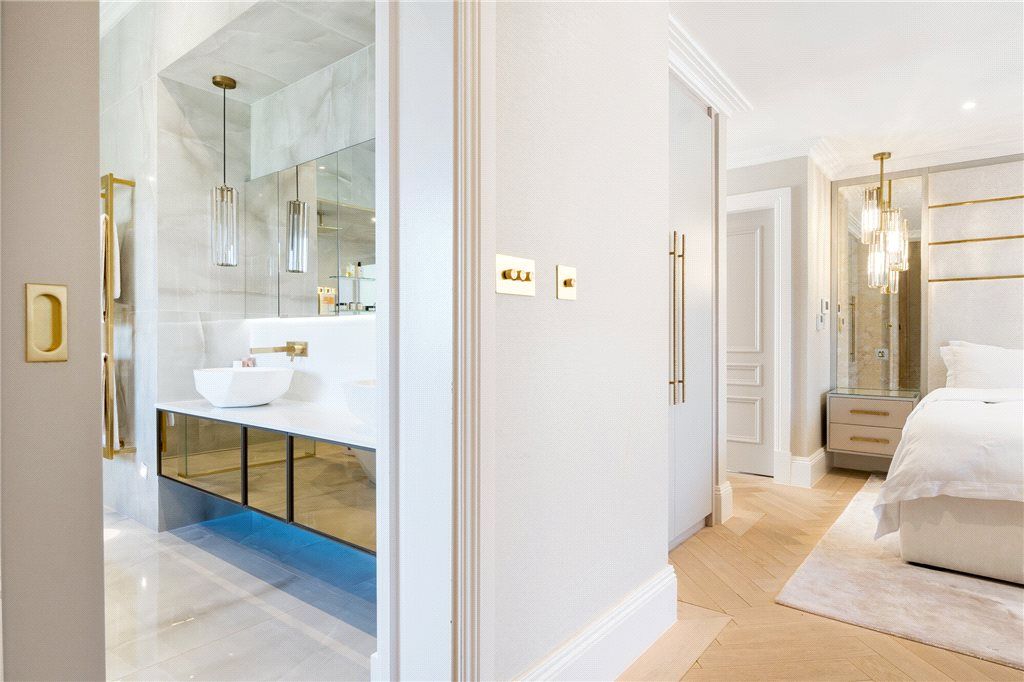 Additional image 15 of 5 bed detached house for saleLeesons Hill, Chislehurst BR7
