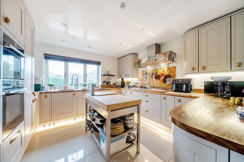 Additional image 8 of 3 bed detached house for salePednor, Buckinghamshire HP5