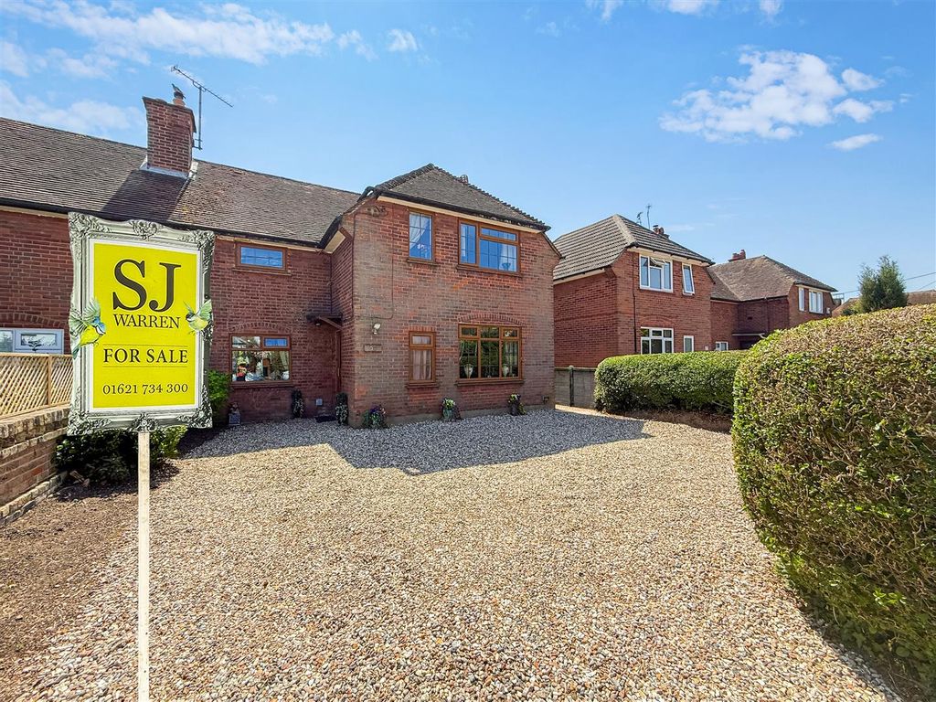 4 bed semi-detached house for saleCrouch Road, Burnham-On-Crouch CM0