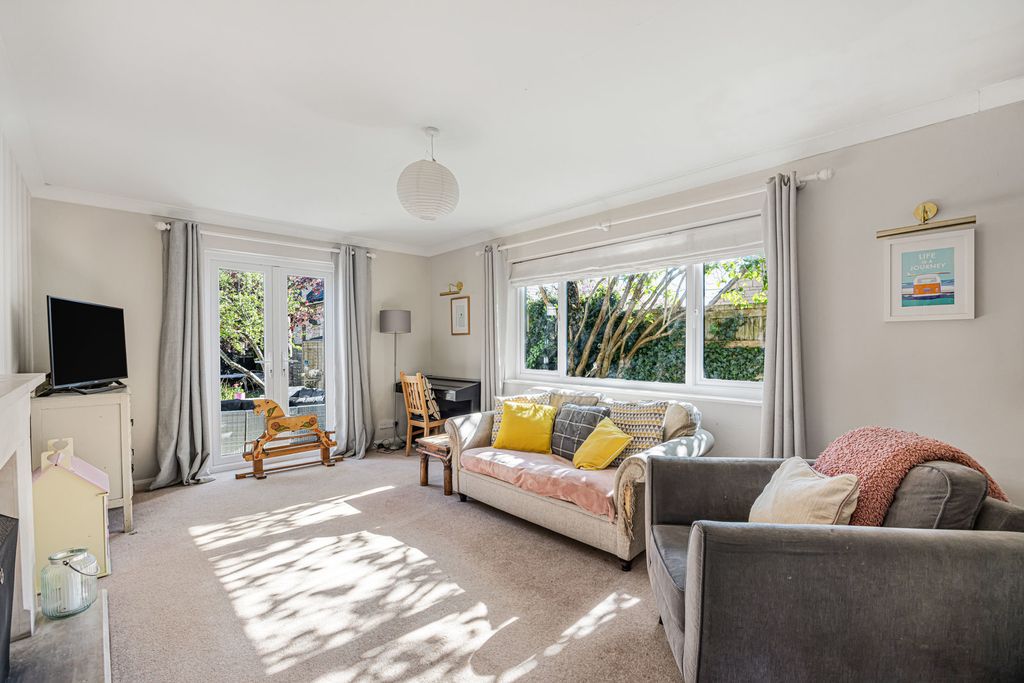 Additional image 8 of 4 bed bungalow for saleBarn Way, Cirencester, Gloucestershire GL7