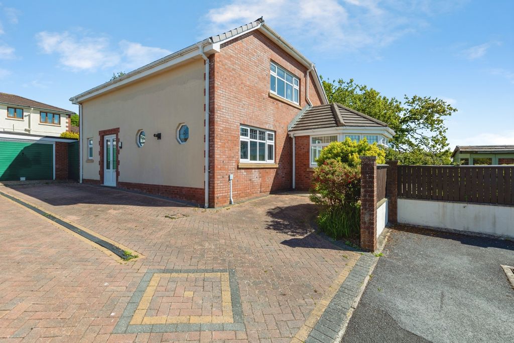 4 bed detached house for saleParc Tyisha, Burry Port, Carmarthenshire SA16