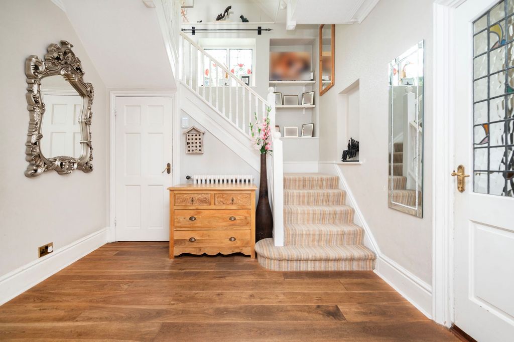 Additional image 3 of 5 bed detached house for saleHeathfield Road, Bushey WD23