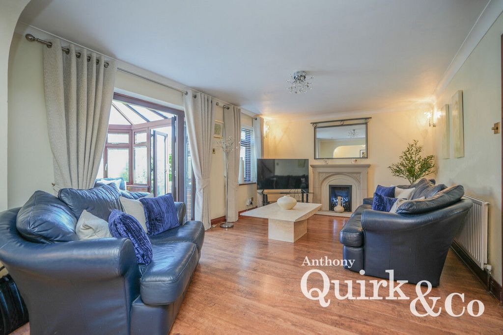 Additional image 8 of 4 bed detached house for saleLarup Avenue, Canvey Island SS8