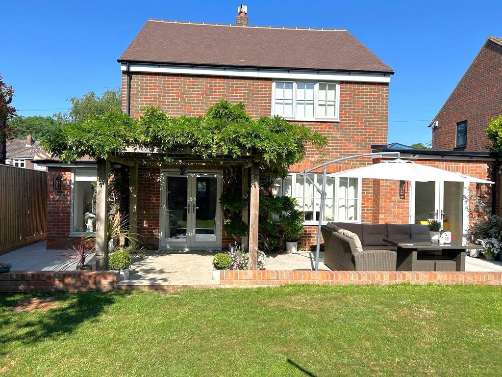 Additional image 4 of 4 bed detached house for saleCrossway, Chesham, Buckinghamshire HP5