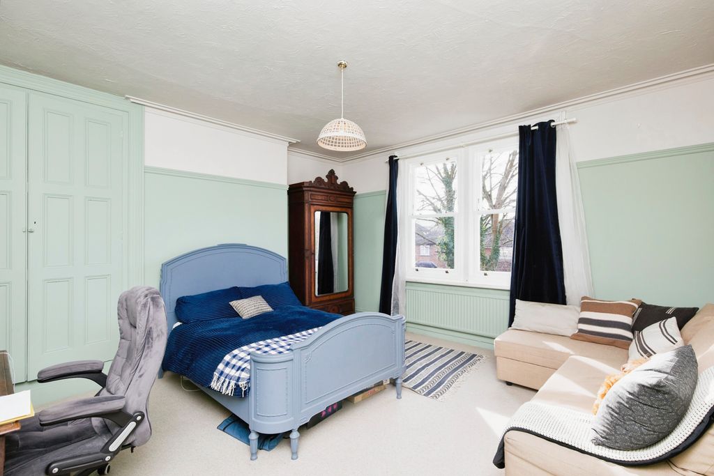 Additional image 18 of 7 bed semi-detached house for saleAlexandra Road, Burton-On-Trent, Staffordshire DE15
