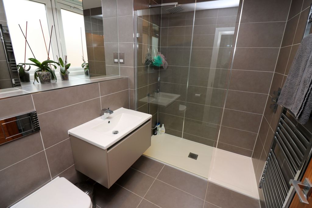 Additional image 10 of 2 bed maisonette for saleGuildford Street, Chertsey, Surrey KT16