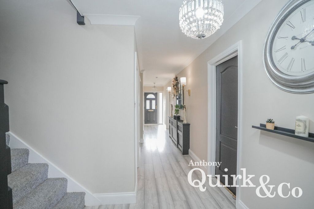Additional image 10 of 4 bed detached house for saleBeach House Gardens, Canvey Island SS8