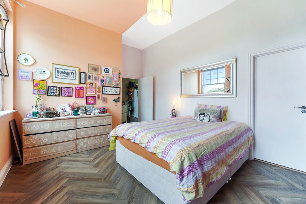 Additional image 20 of 2 bed flat for salePoulter Park, Bishopsford Road, Morden SM4