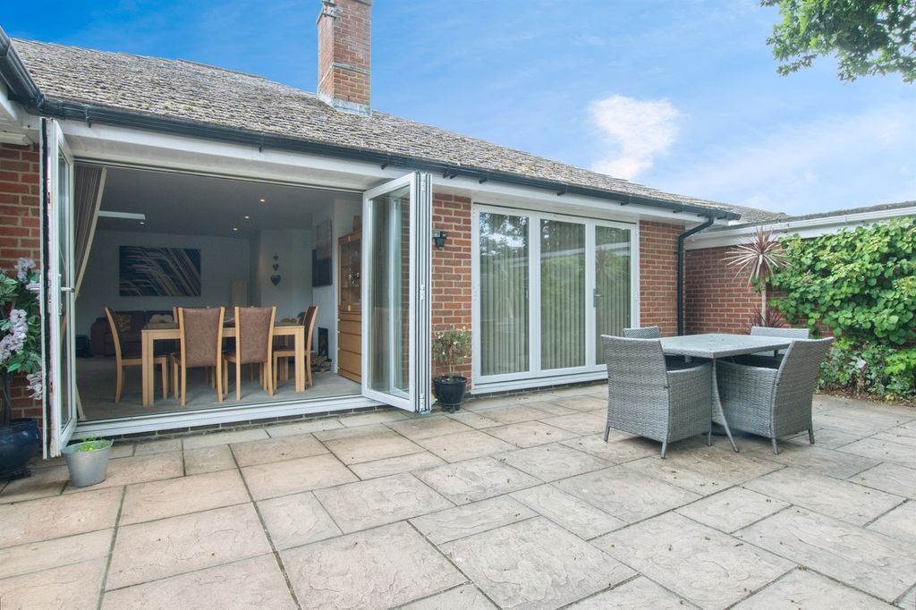Additional image 11 of 3 bed detached bungalow for saleSpringfield Avenue, Christchurch BH23