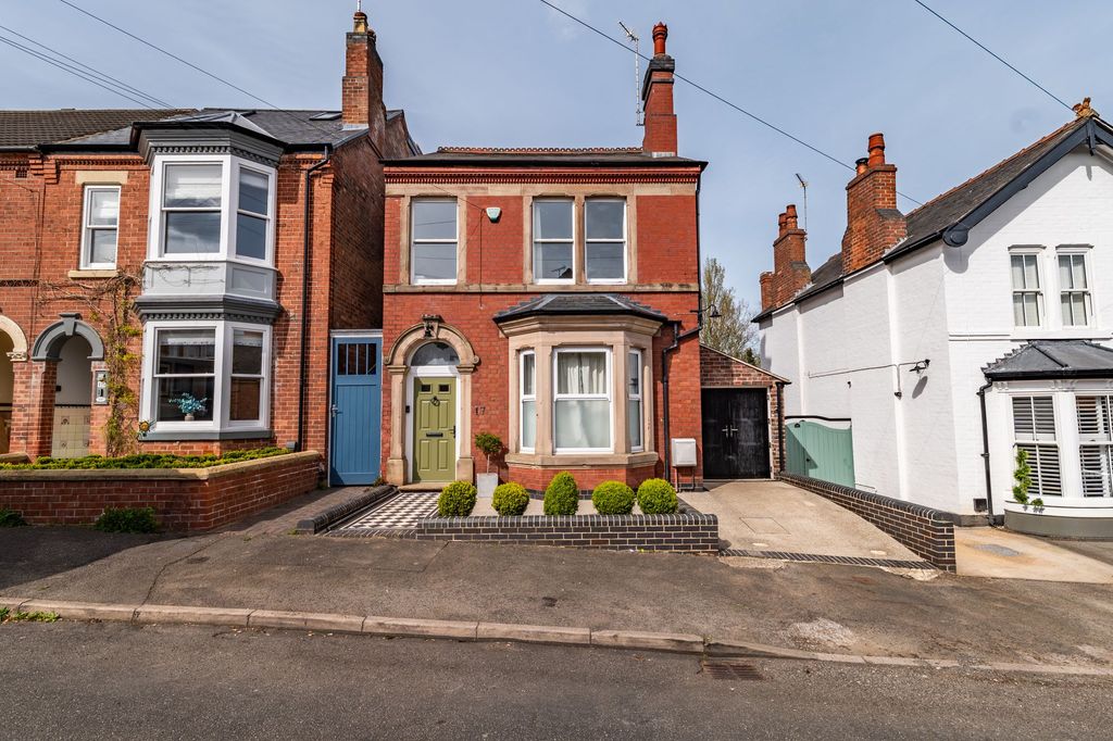 4 bed detached house for saleOsborne Street, Burton-On-Trent DE15