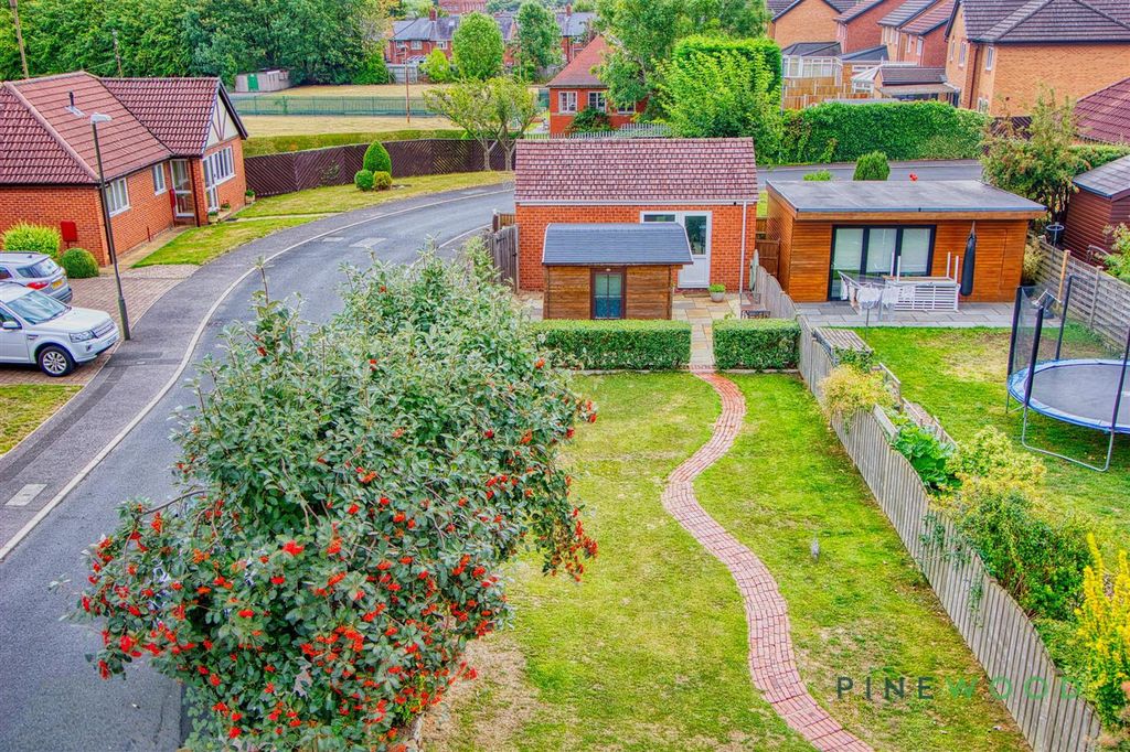 Additional image 43 of 5 bed semi-detached house for saleShaftesbury Avenue, Ashgate, Chesterfield, Derbyshire S40