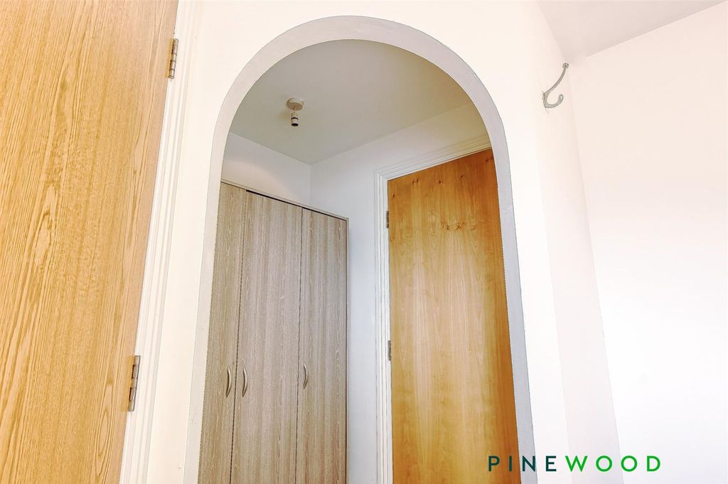 Additional image 10 of 1 bed flat for saleArchdale Close, Chesterfield S40