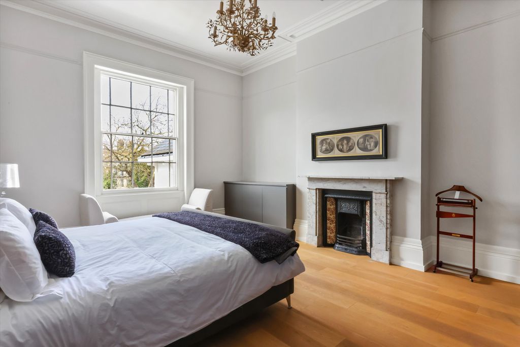 Additional image 12 of 5 bed terraced house for saleLypiatt Terrace, Cheltenham, Gloucestershire GL50