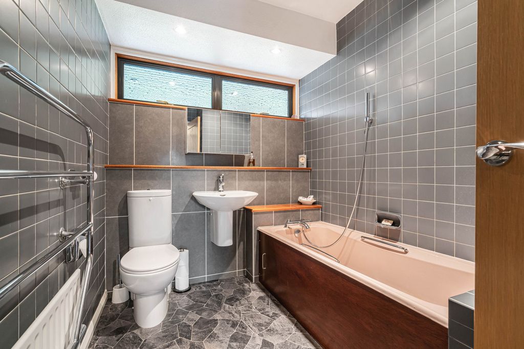Additional image 14 of 3 bed detached bungalow for saleBroad Walk, Caterham CR3