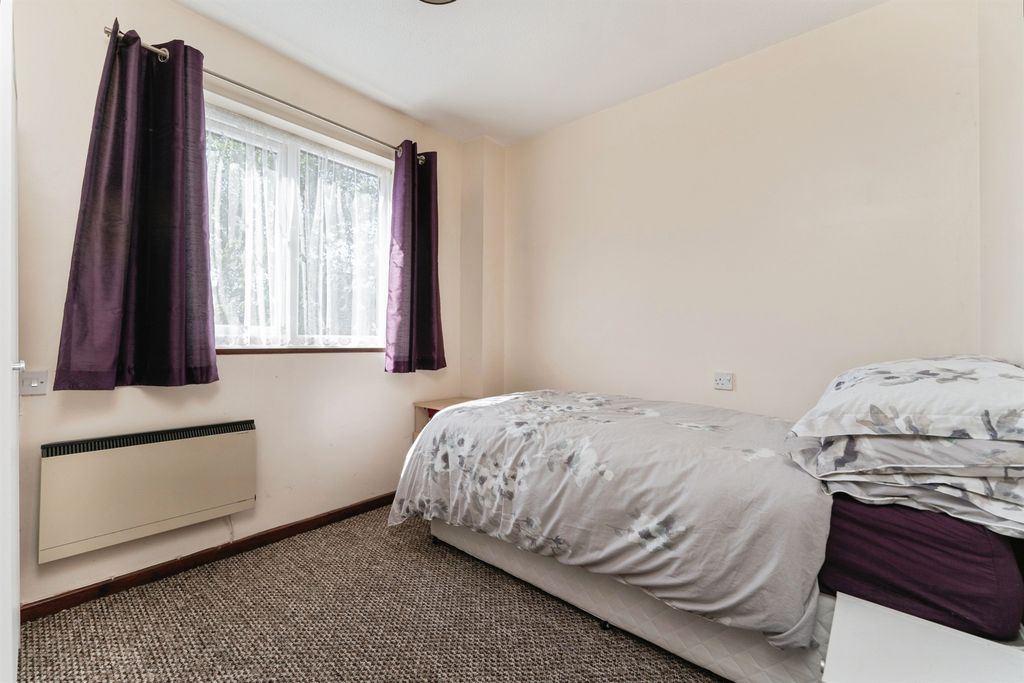 Additional image 9 of 2 bed flat for saleRobingoodfellows Lane, March PE15
