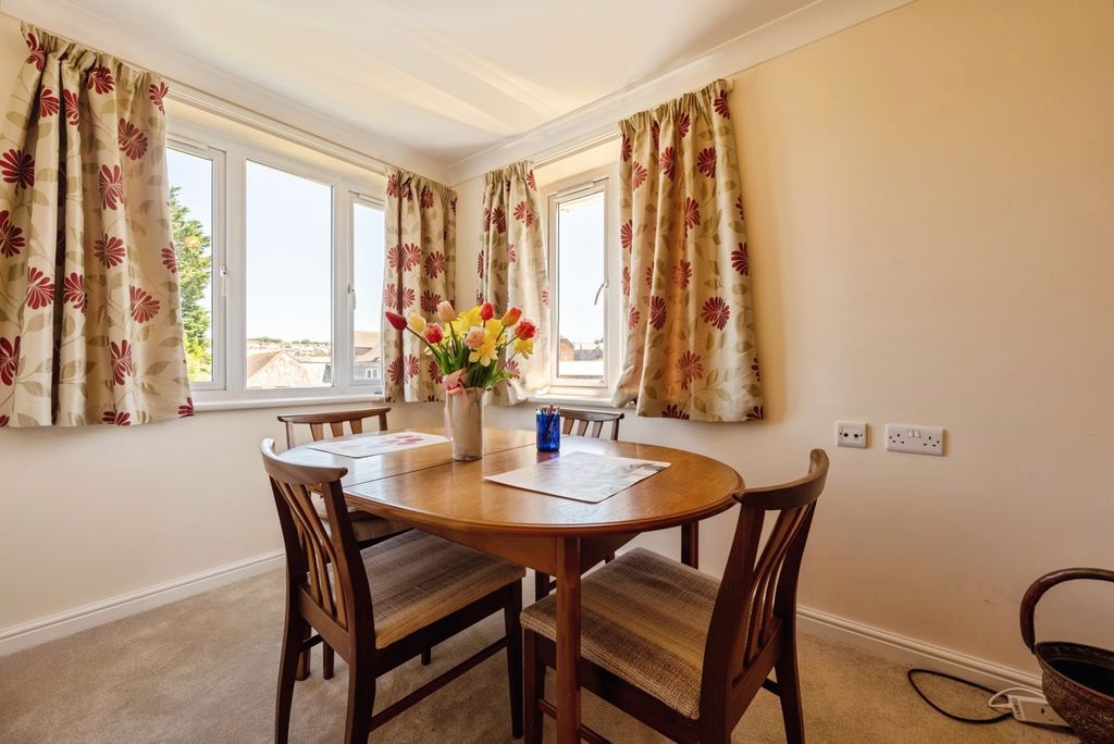 Additional image 10 of 2 bed flat for saleFair Park Road, Wadebridge, Cornwall PL27