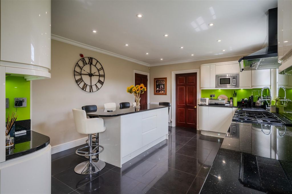 Additional image 3 of 5 bed detached house for saleBurbank House, Westbrook Close, Brookside, Chesterfield S40