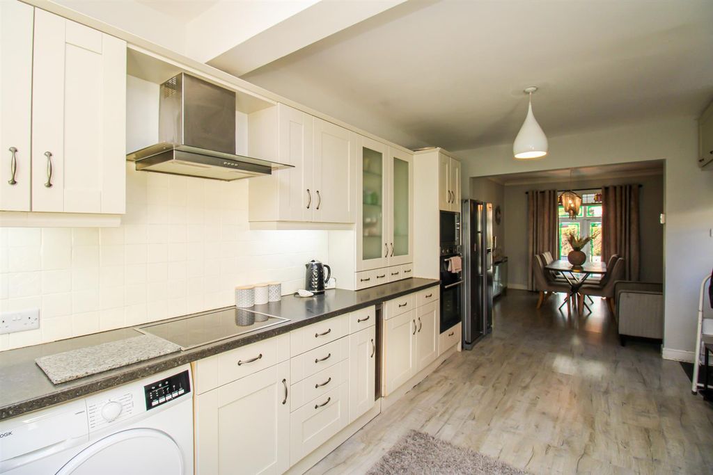 Additional image 6 of 2 bed detached bungalow for saleHolywell Lane, Castleford WF10