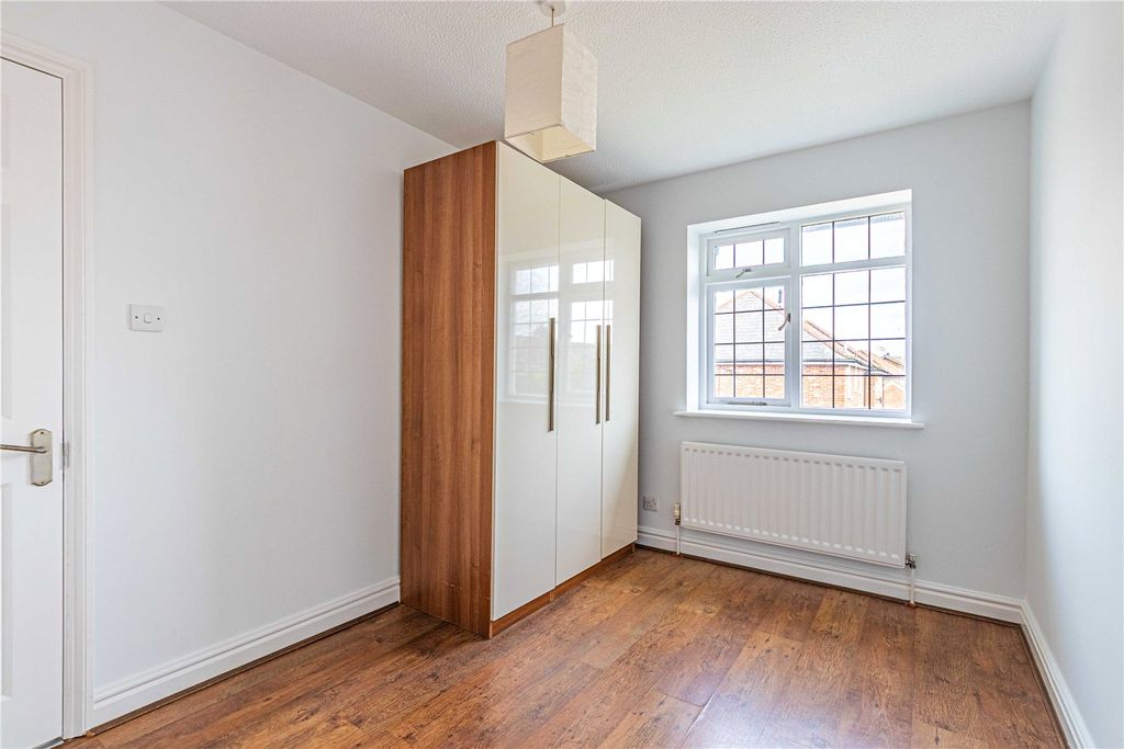 Additional image 12 of 4 bed semi-detached house for saleThe Birches, Bushey, Hertfordshire WD23