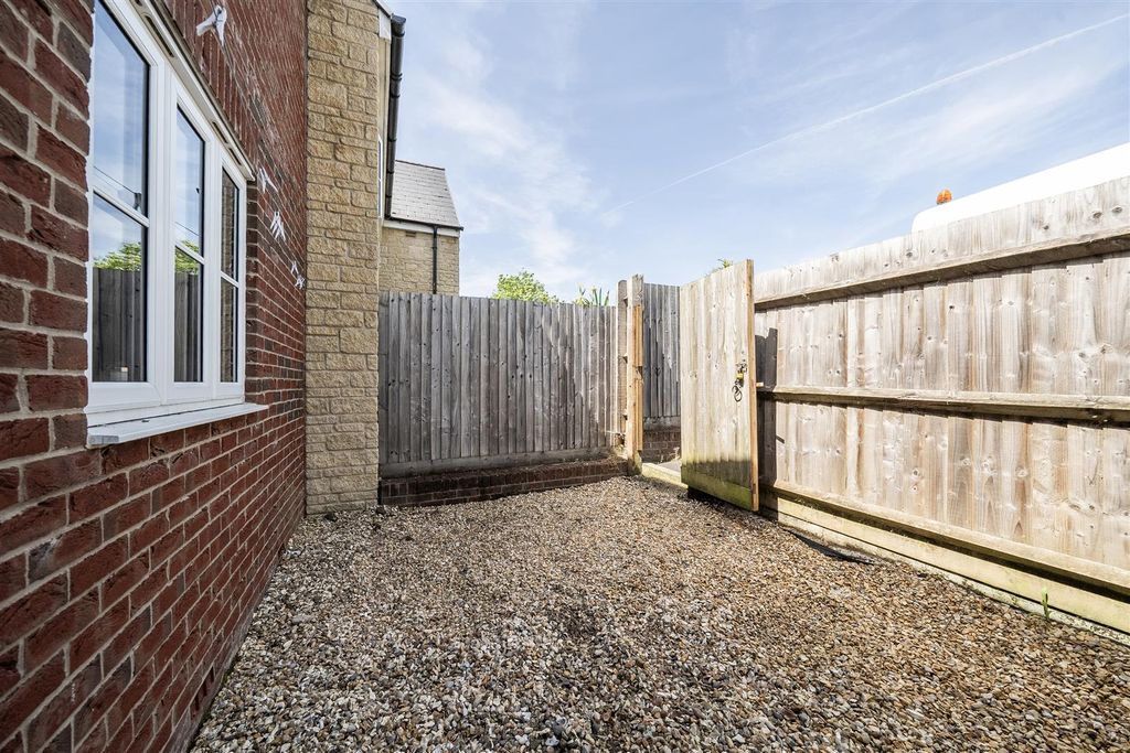 Additional image 18 of 1 bed flat for saleCochran Avenue, Chippenham SN15