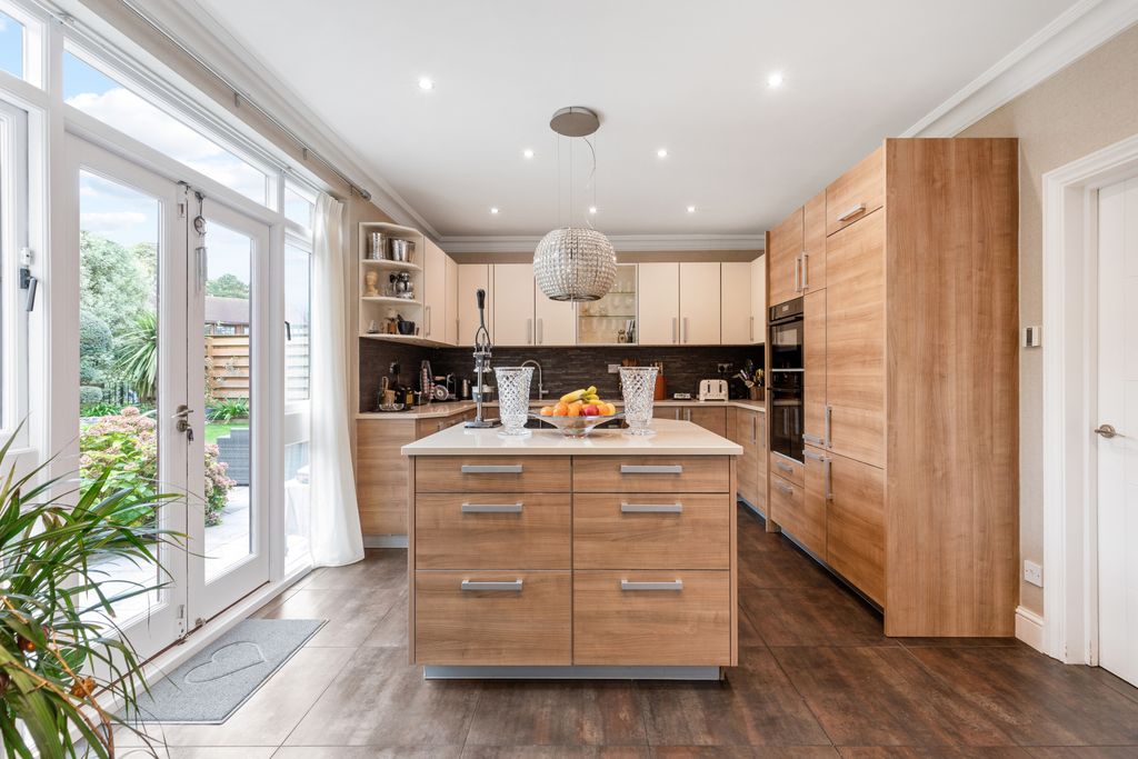 Additional image 8 of 4 bed detached house for saleLaurino Place, Bushey WD23