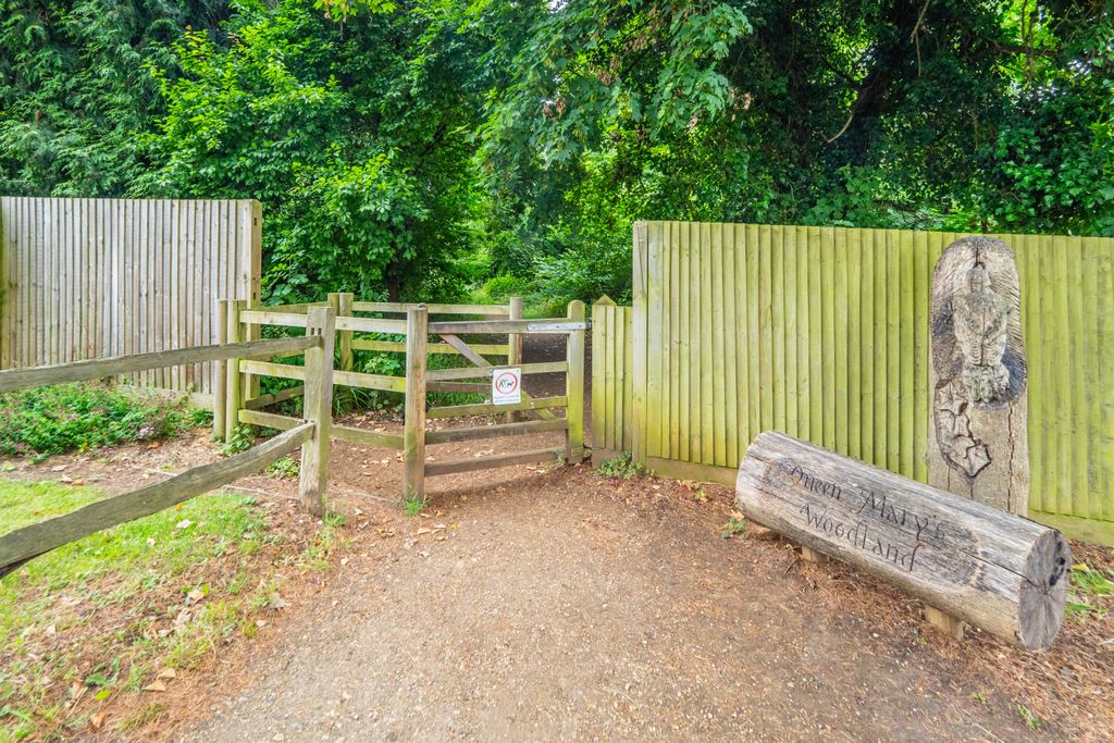 Additional image 11 of 2 bed flat for saleDiamond Jubilee Way, Carshalton, Surrey SM5