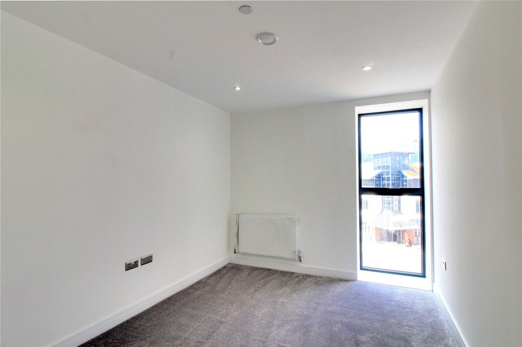 Additional image 5 of 2 bed flat for saleHigh Street, Camberley GU15