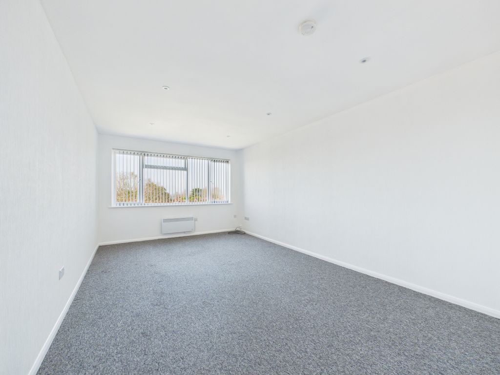 Additional image 5 of 2 bed flat for saleGlynswood House, Greenwood Meadow, Chinnor, Oxfordshire OX39
