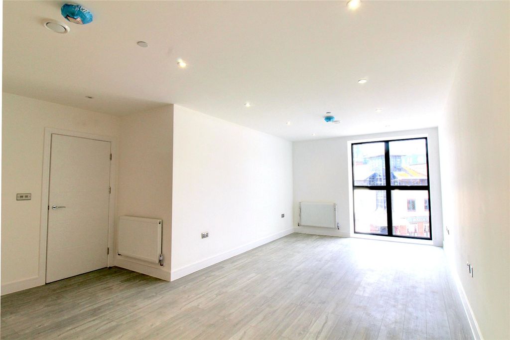 Additional image 6 of 2 bed flat for saleHigh Street, Camberley GU15