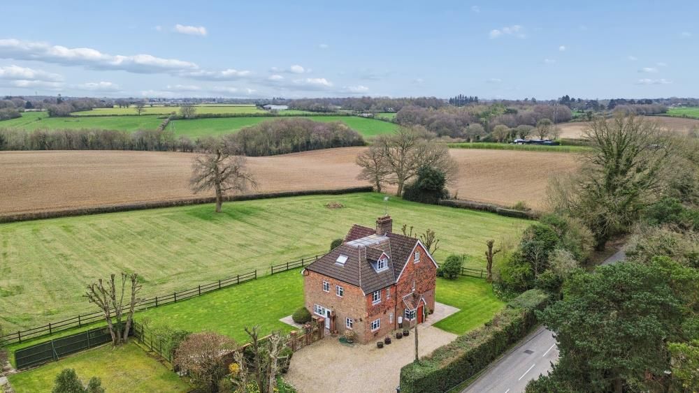 Additional image 37 of 6 bed detached house for saleTwo Dells Lane, Ashley Green, Chesham HP5
