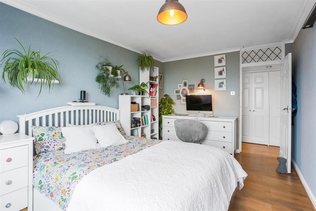 Additional image 12 of 2 bed flat for saleNorth Street, Carshalton SM5