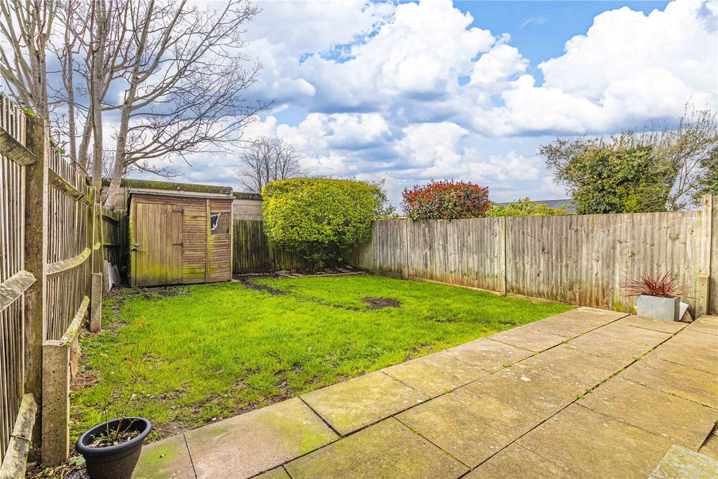 Additional image 16 of 4 bed semi-detached house for saleThe Birches, Bushey, Hertfordshire WD23